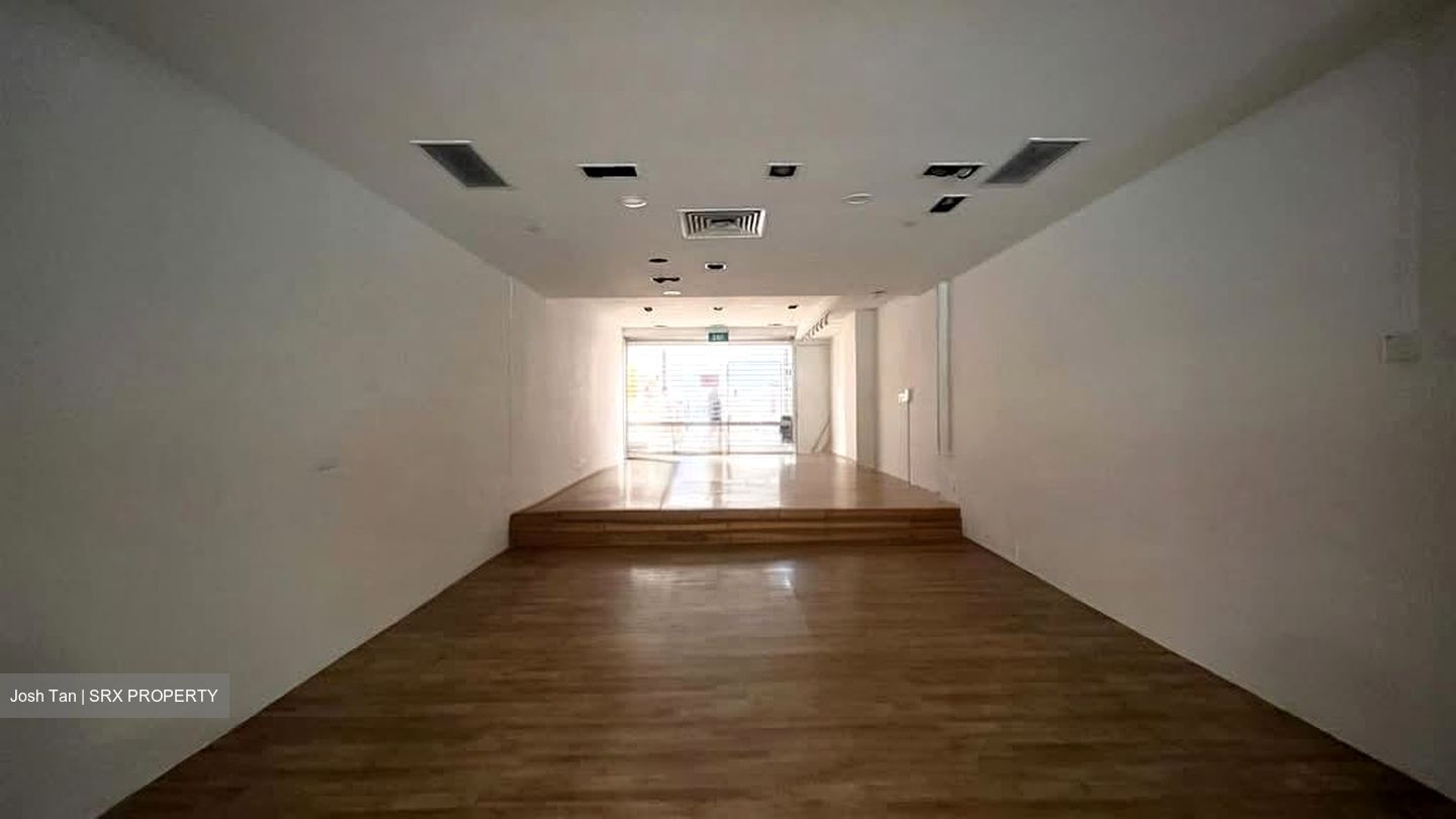 Thomson Plaza (D20), Shop House #528210541